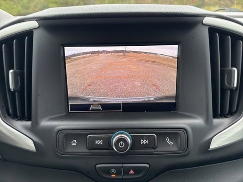 Used 2024 GMC Terrain SLE image 20