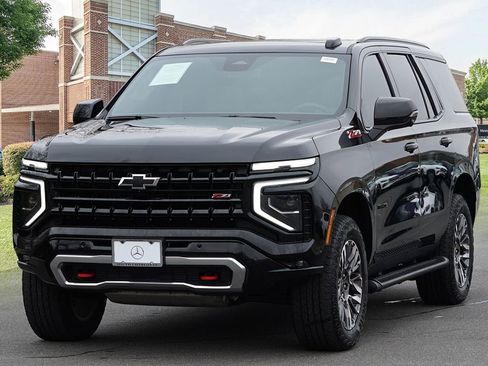 Used 2025 Chevrolet Tahoe Z71 w/ Z71 Off-Road Package image 4