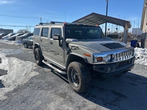 Used 2005 HUMMER H2 w/ Preferred Equipment Group AWD/4WD image 7