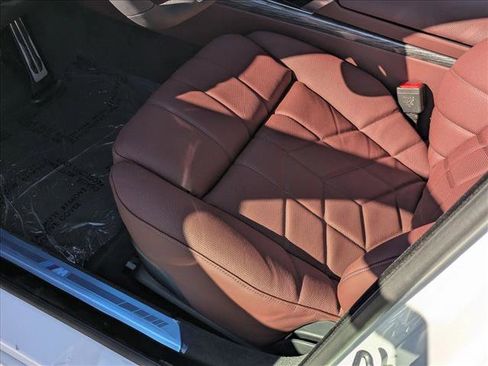 New 2026 BMW i7 xDrive60 image 4