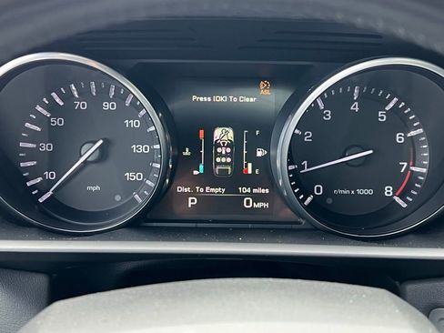 Used 2014 Land Rover Range Rover Sport HSE image 32