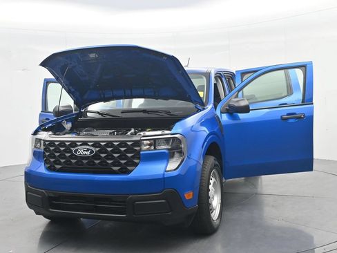 Used 2025 Ford Maverick XL w/ Equipment Group 102A AWD/4WD image 46