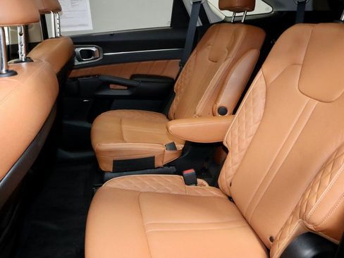 Used 2023 Kia Sorento SX Prestige image 22