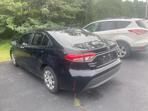 Used 2025 Toyota Corolla LE FWD image 6