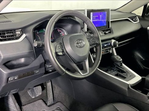 Used 2024 Toyota RAV4 XLE Premium FWD image 15