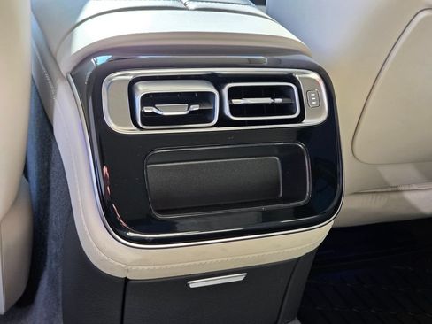 Used 2025 Mercedes-Benz S 580e 4MATIC Sedan image 16
