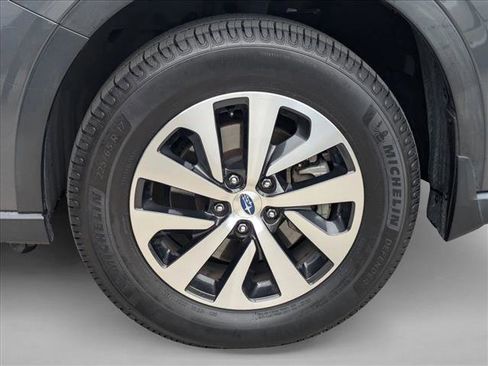Used 2020 Subaru Outback Premium AWD/4WD image 23