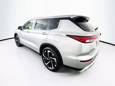 Used 2024 Mitsubishi Outlander 4WD Plug-In Hybrid image 5