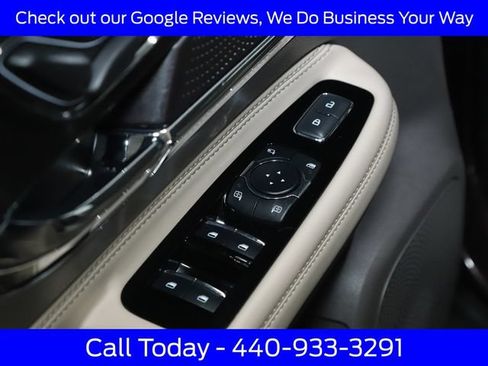 Used 2023 Lincoln Corsair AWD image 20