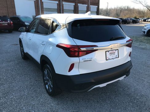 Used 2022 Kia Seltos LX image 5