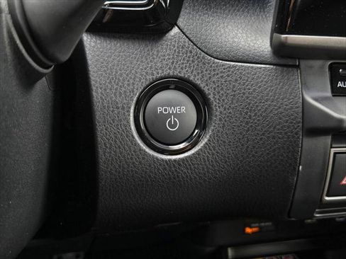 Used 2026 Toyota Camry SE FWD image 18