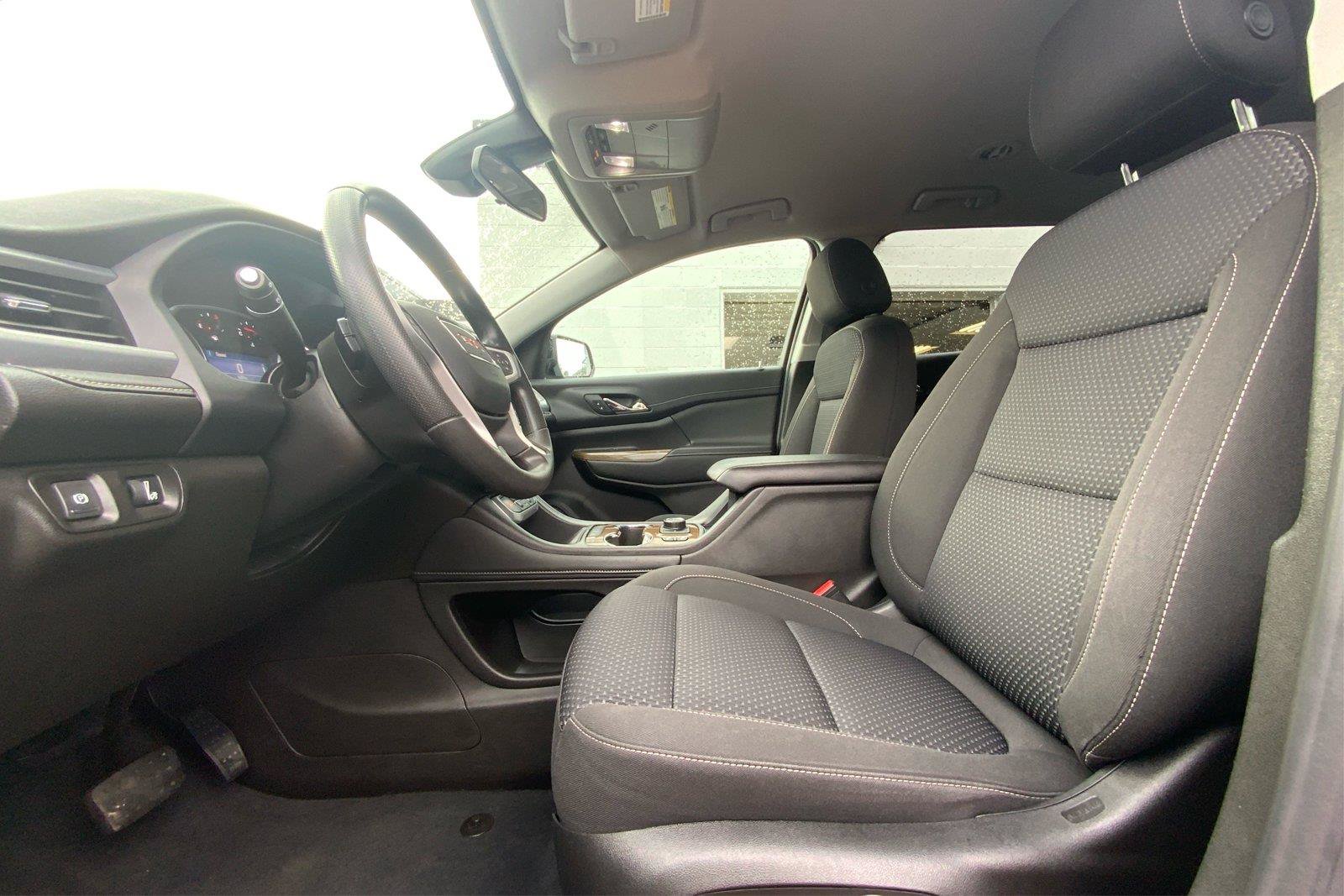 Used 2022 GMC Acadia SLE w/ Elevation Edition AWD/4WD image 10