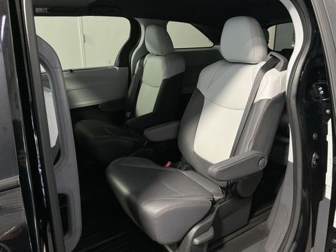 Used 2024 Toyota Sienna XSE w/ XSE Plus Package AWD/4WD image 25