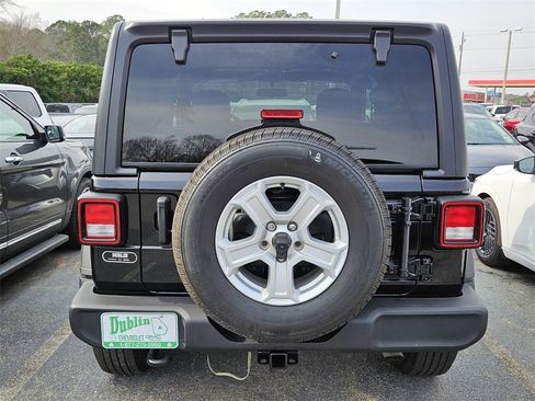 Used 2020 Jeep Wrangler Sport image 13