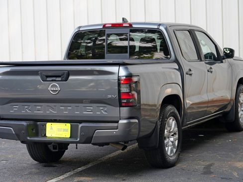 Used 2022 Nissan Frontier SV RWD image 45