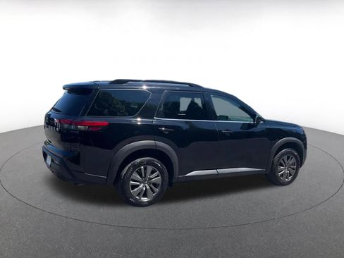 Used 2025 Nissan Pathfinder SV FWD image 15