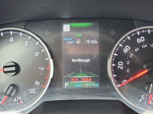 Certified 2022 Toyota RAV4 LE image 18