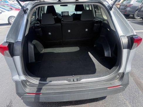 Used 2025 Toyota RAV4 XLE AWD/4WD image 17