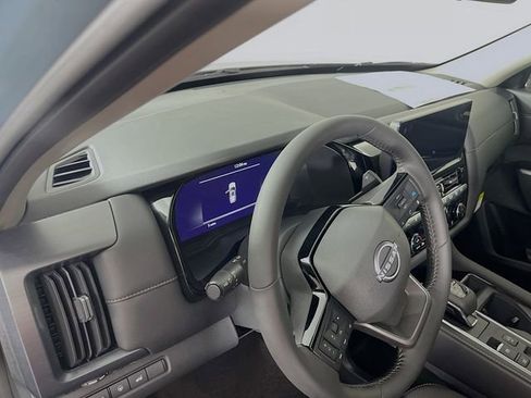 New 2026 Nissan Pathfinder SL image 7