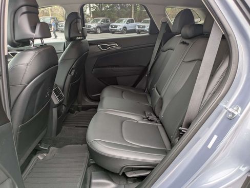 Used 2025 Kia Sportage EX FWD image 20