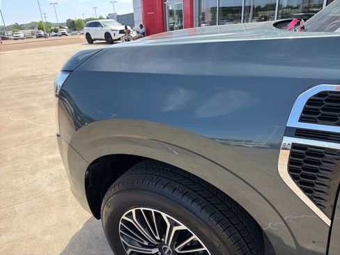 New 2026 Nissan Armada SL w/ Captain's Chari Seat Package RWD image 7