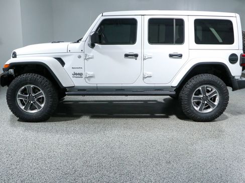 Used 2021 Jeep Wrangler Unlimited Sahara AWD/4WD image 10