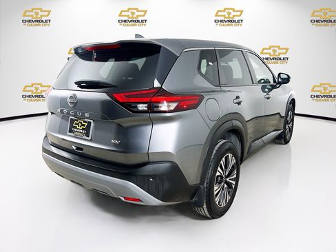 Used 2023 Nissan Rogue SV image 7