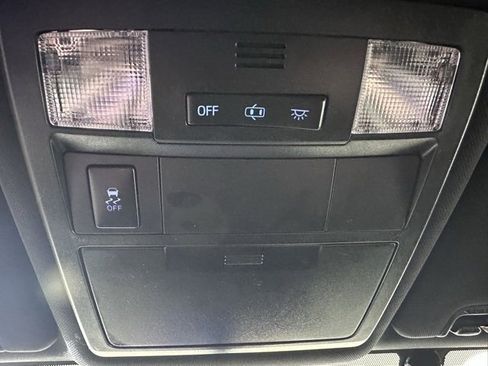 Used 2017 Toyota Tacoma TRD Sport image 29