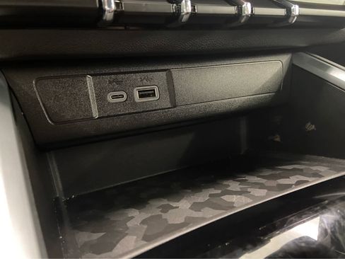 Used 2024 Chevrolet Colorado Trail Boss image 35