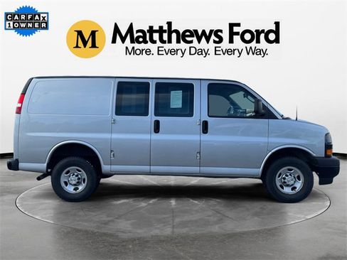 Used 2022 Chevrolet Express 2500 Work Van image 6