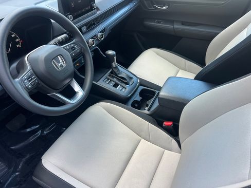 Used 2024 Honda CR-V EX image 4