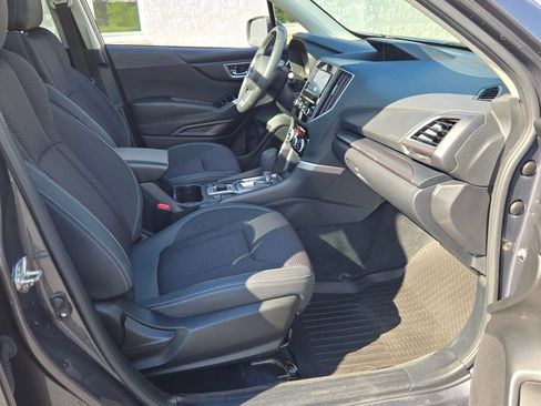 Used 2021 Subaru Forester Premium AWD/4WD image 8