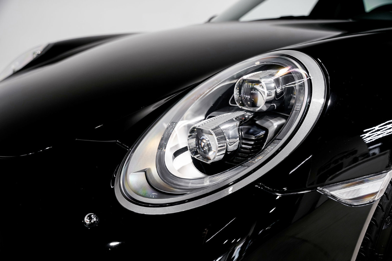 Used 2014 Porsche 911 Targa 4S AWD/4WD image 34