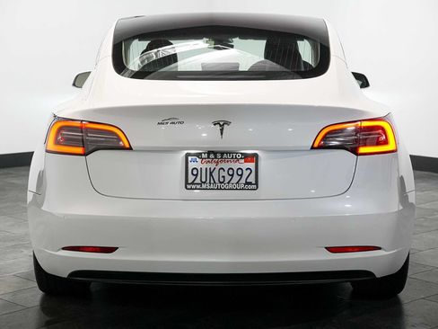 Used 2018 Tesla Model 3 Long Range RWD image 4