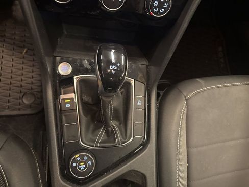 Used 2023 Volkswagen Taos SE image 27