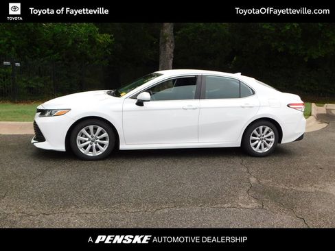 Used 2020 Toyota Camry LE FWD image 2
