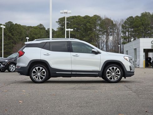 Used 2020 GMC Terrain SLT w/ Preferred Package image 8