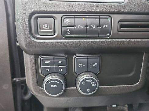 Used 2021 Chevrolet Tahoe Z71 w/ Rear Media and Nav Package image 33