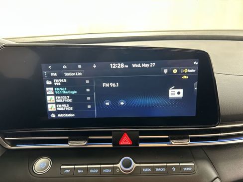 Used 2024 Hyundai Elantra SEL w/ Convenience Package FWD image 14
