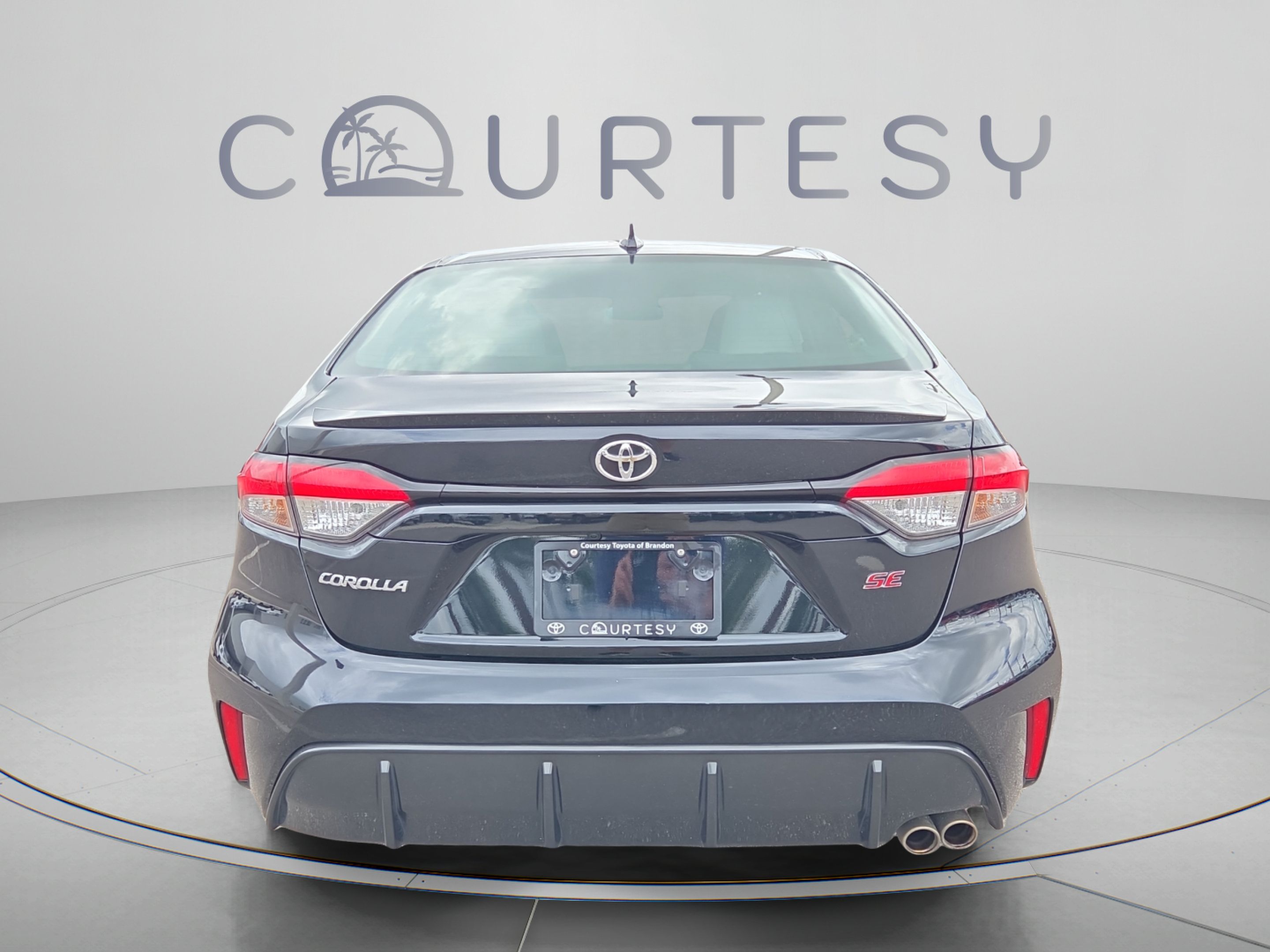Certified 2024 Toyota Corolla SE FWD image 4