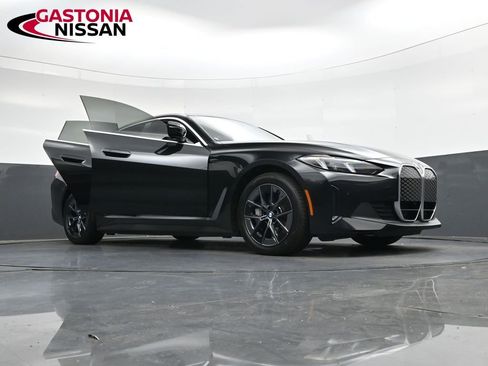 Used 2025 BMW i4 eDrive40 image 44