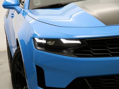 Used 2023 Chevrolet Camaro LT w/ Technology Package image 4