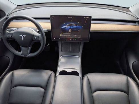 Used 2022 Tesla Model Y Long Range AWD/4WD image 14
