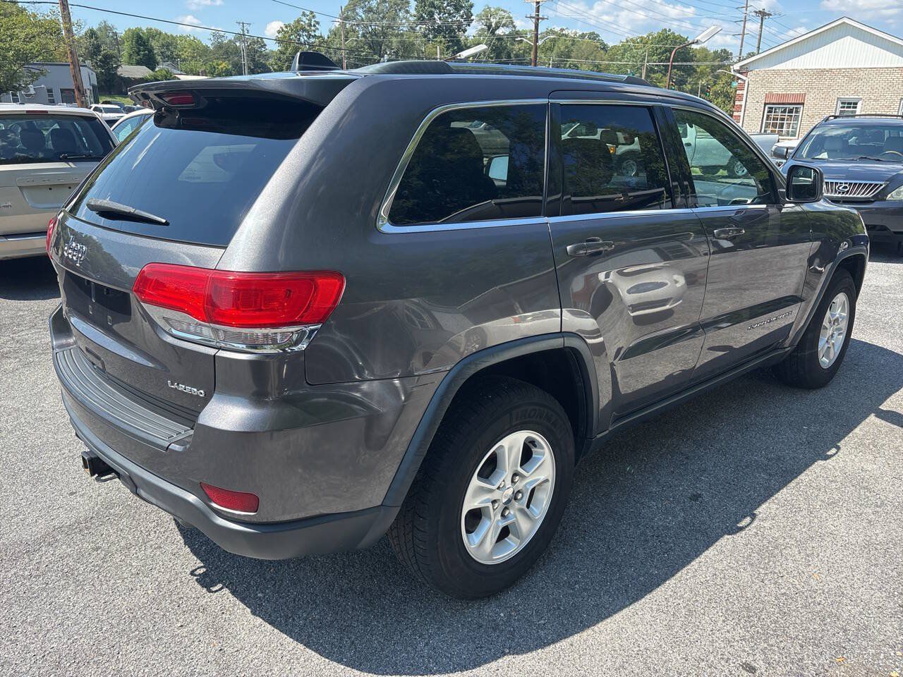 Used 2014 Jeep Grand Cherokee Laredo w/ Quick Order Package 23E AWD/4WD image 10