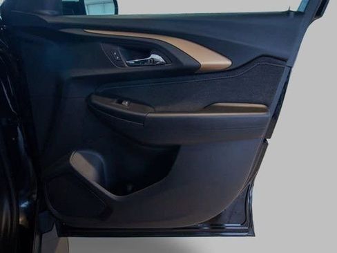 Certified 2021 Chevrolet TrailBlazer ACTIV w/ Convenience Package image 14