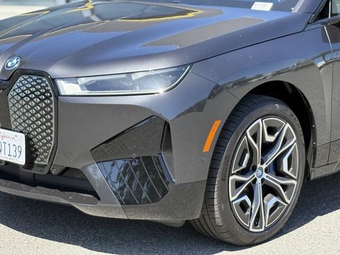 Used 2025 BMW iX xDrive50 image 11