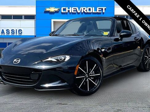 Used 2025 MAZDA MX-5 Miata RF Grand Touring RWD image 2