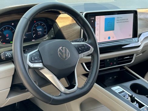 Certified 2025 Volkswagen Atlas SE AWD/4WD image 28