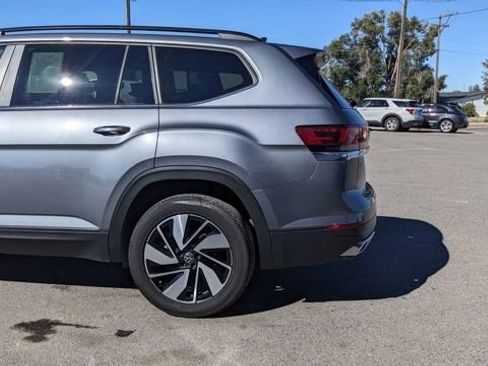 Used 2024 Volkswagen Atlas SE image 6