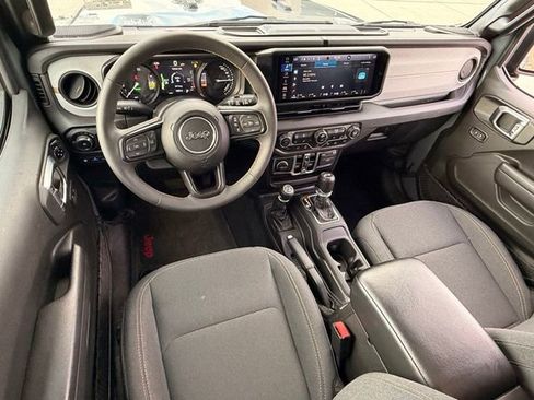Used 2024 Jeep Wrangler Unlimited w/ Convenience Group AWD/4WD image 11